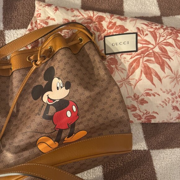 Gucci Mickey Mouse Bucket Bag with Authentic Bag for Storing - NWT - Picture 8 of 10